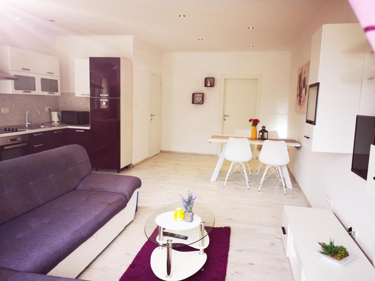 Apartmani "Sandro" Gonar Rab Town Eksteriør bilde