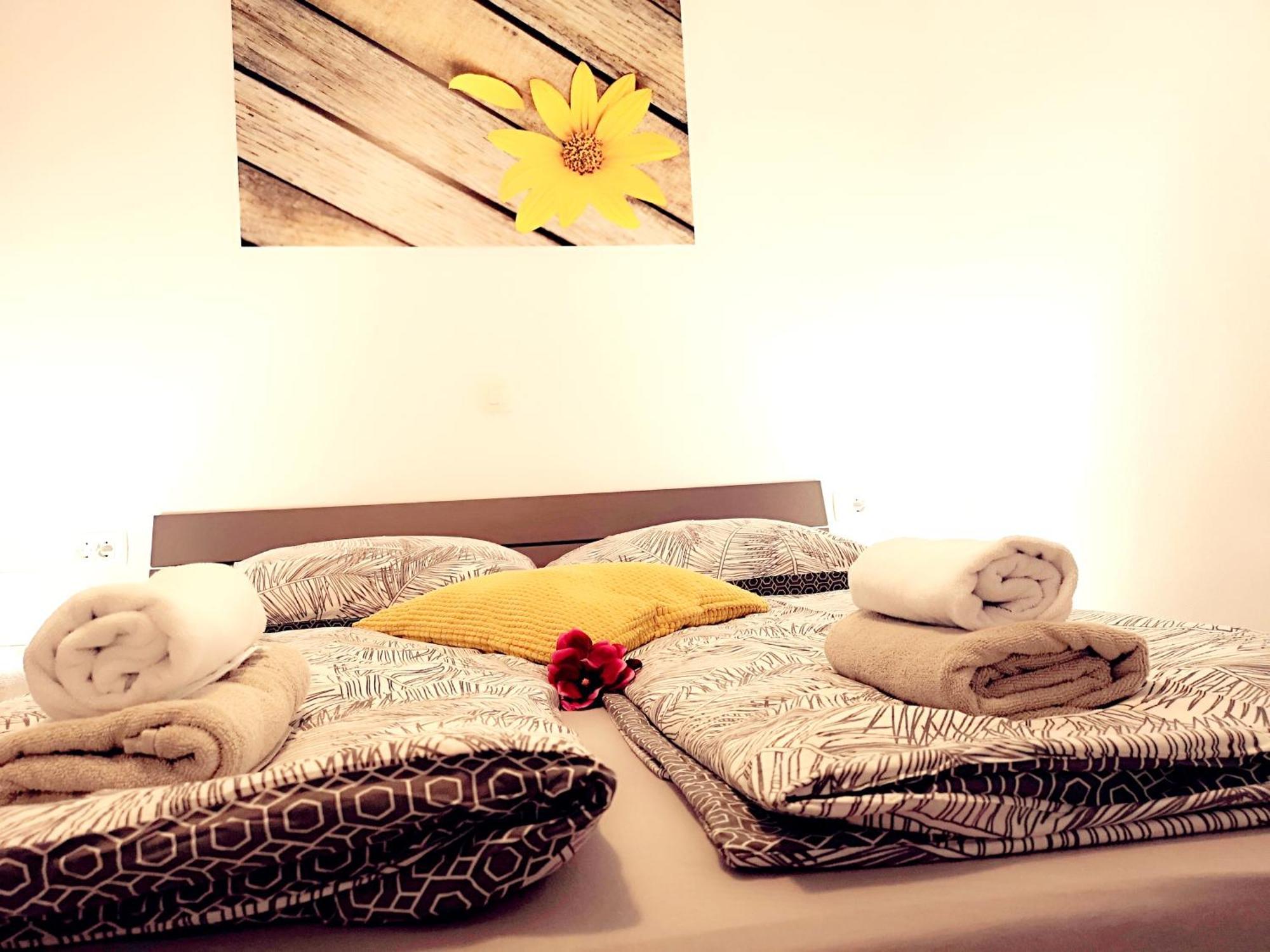 Apartmani "Sandro" Gonar Rab Town Rom bilde