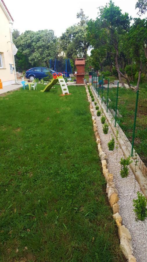 Apartmani "Sandro" Gonar Rab Town Eksteriør bilde